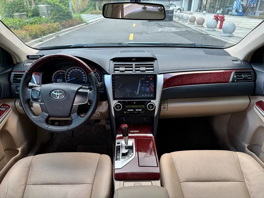 TOYOTA CAMRY 2013