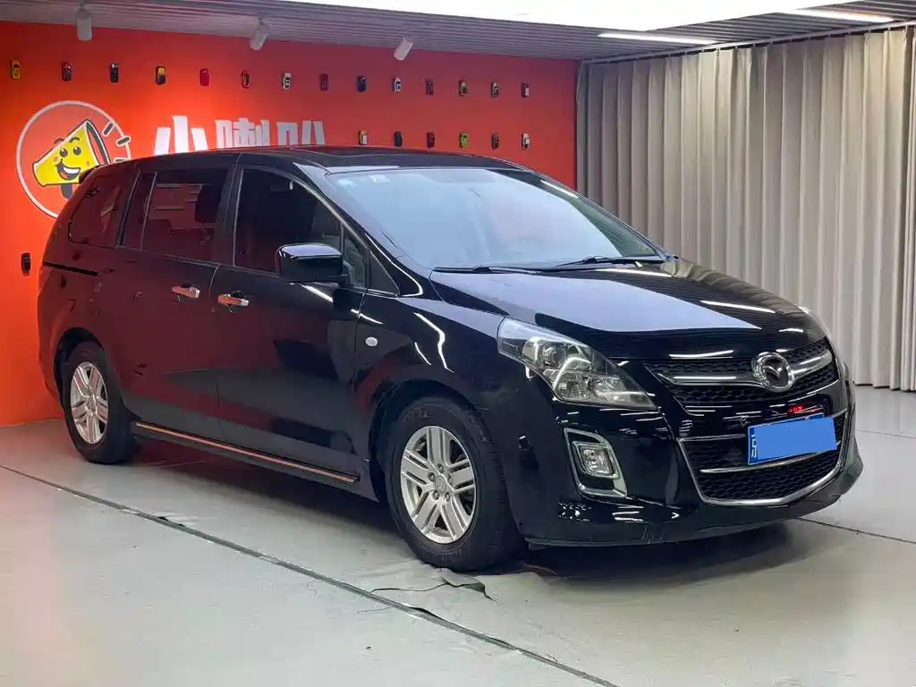 MAZDA 8 2011
