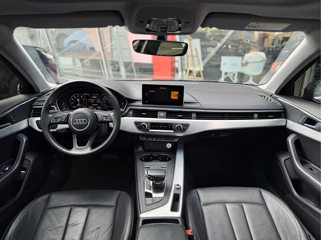 AUDI A4L 2019