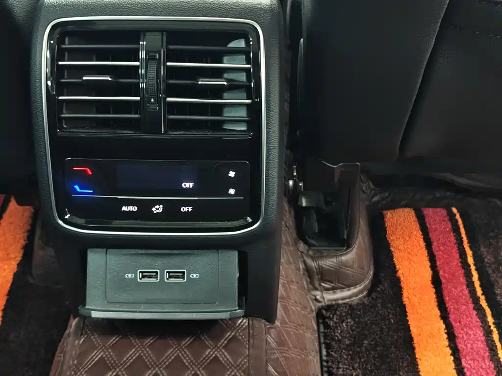 VOLKSWAGEN MAGOTAN 2022