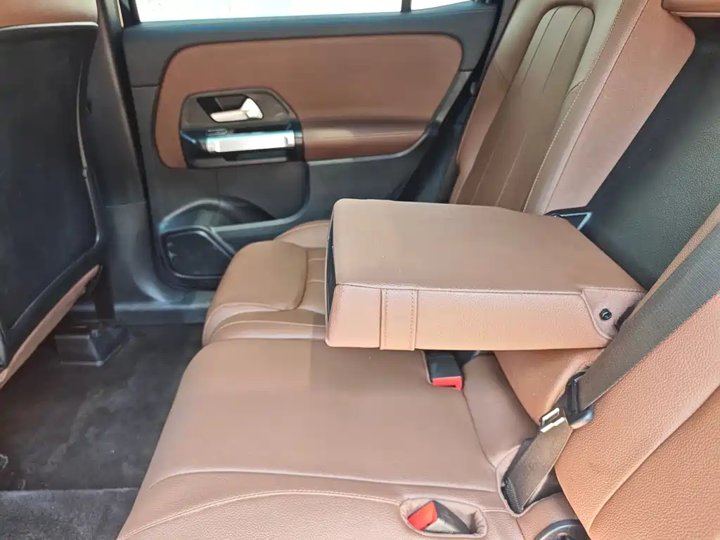 MERCEDES BENZ GLB 2021