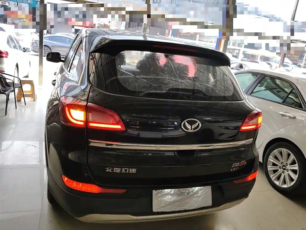 BAIC S6 2015