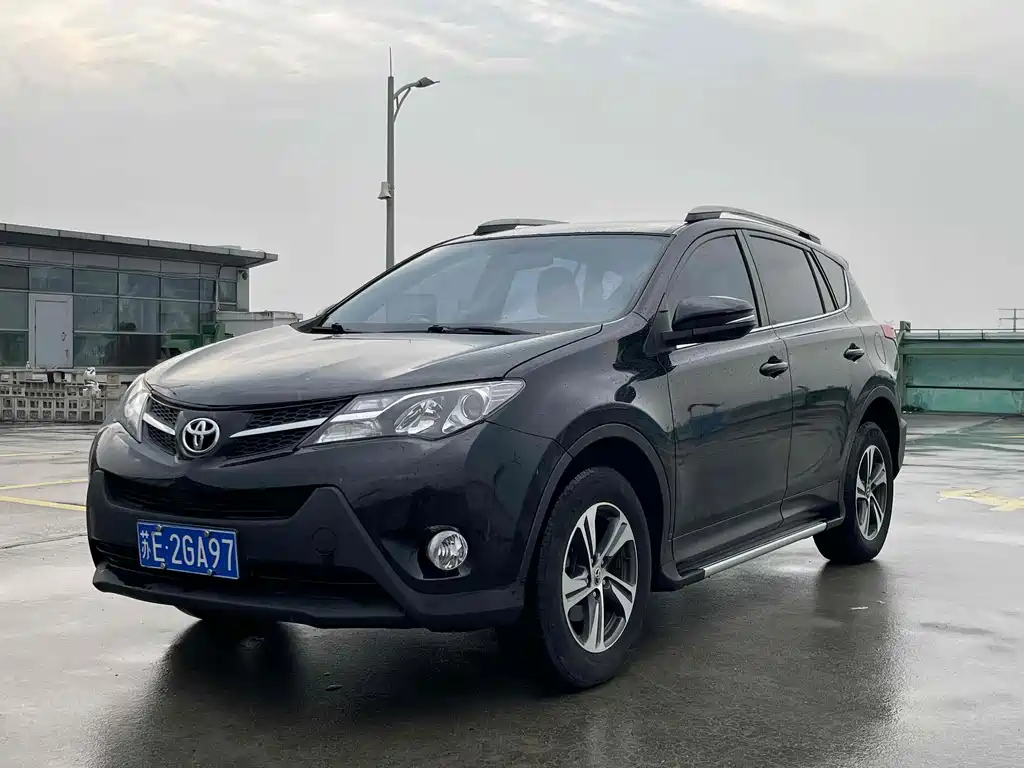 TOYOTA RAV4 RONGFANG 2015