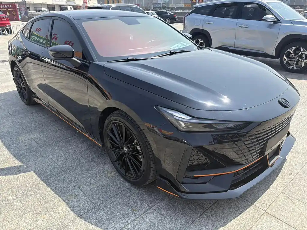 CHANGAN UNI-V 2023