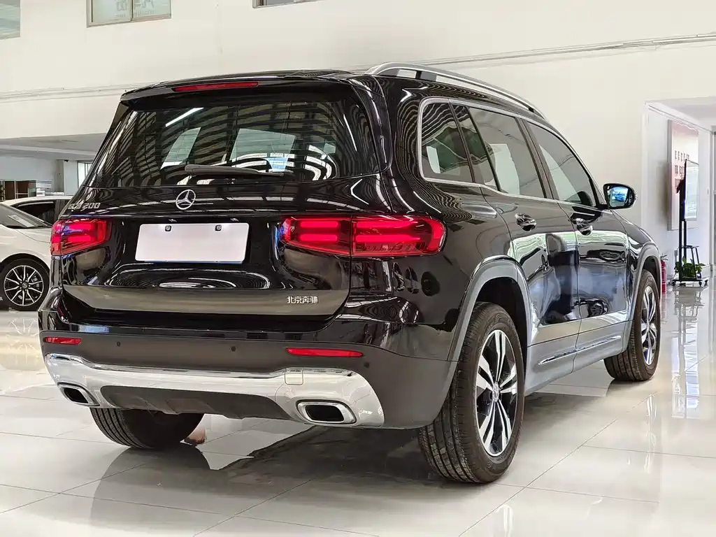 MERCEDES BENZ GLB 2024