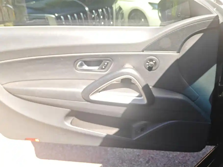 VOLKSWAGEN SCIROCCO 2014