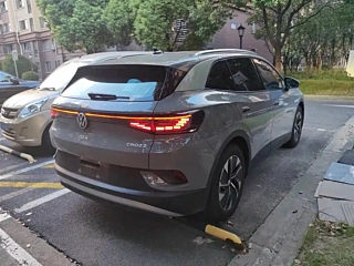VOLKSWAGEN ID.4 CROZZ  2025 YEAR  EDITION 2025