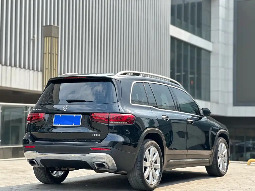 MERCEDES BENZ GLB 2021