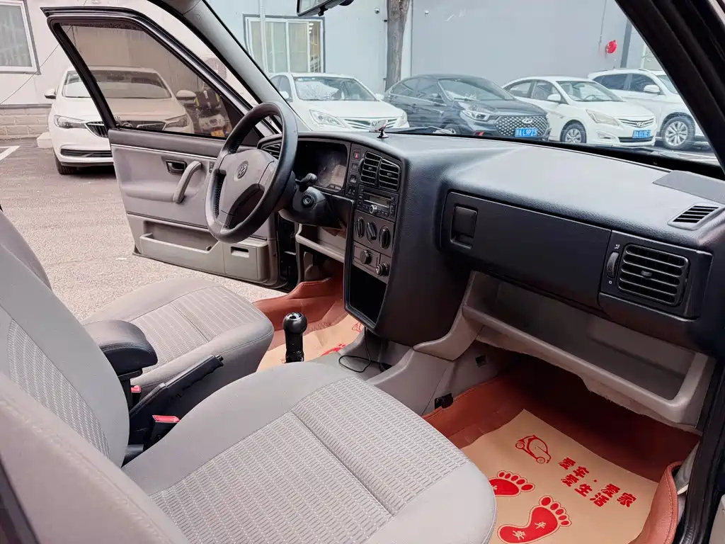 VOLKSWAGEN JETTA 2012