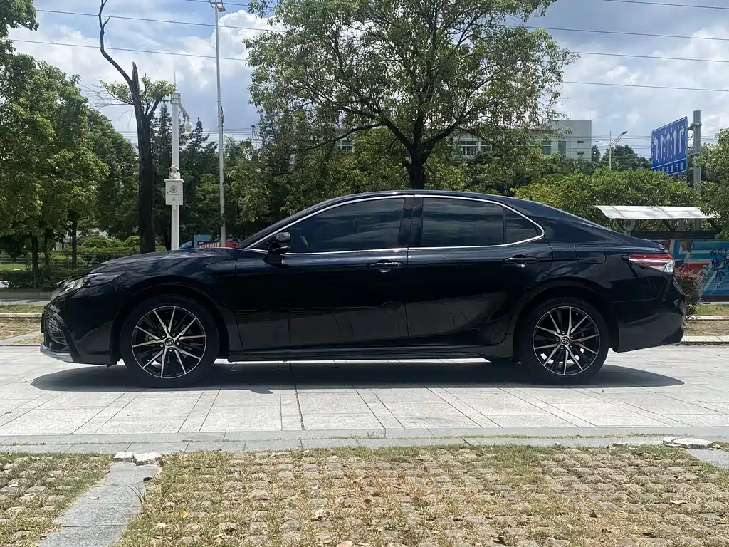 TOYOTA CAMRY 2022