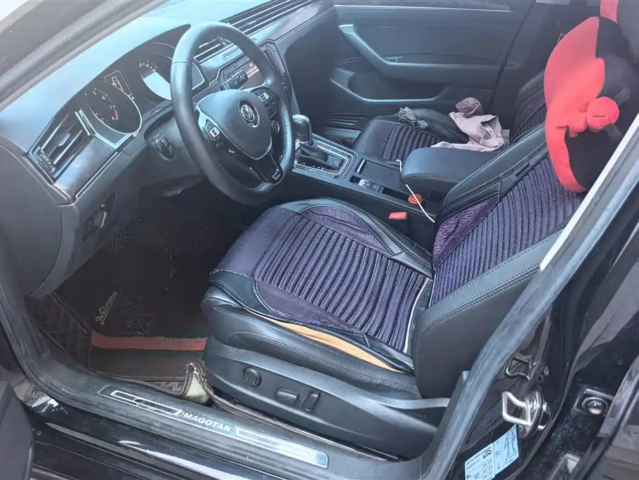 VOLKSWAGEN MAGOTAN 2019