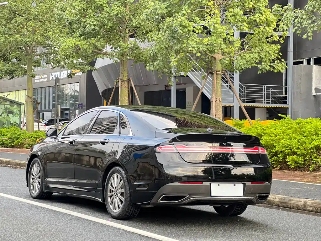 LINCOLN MKZ 2018
