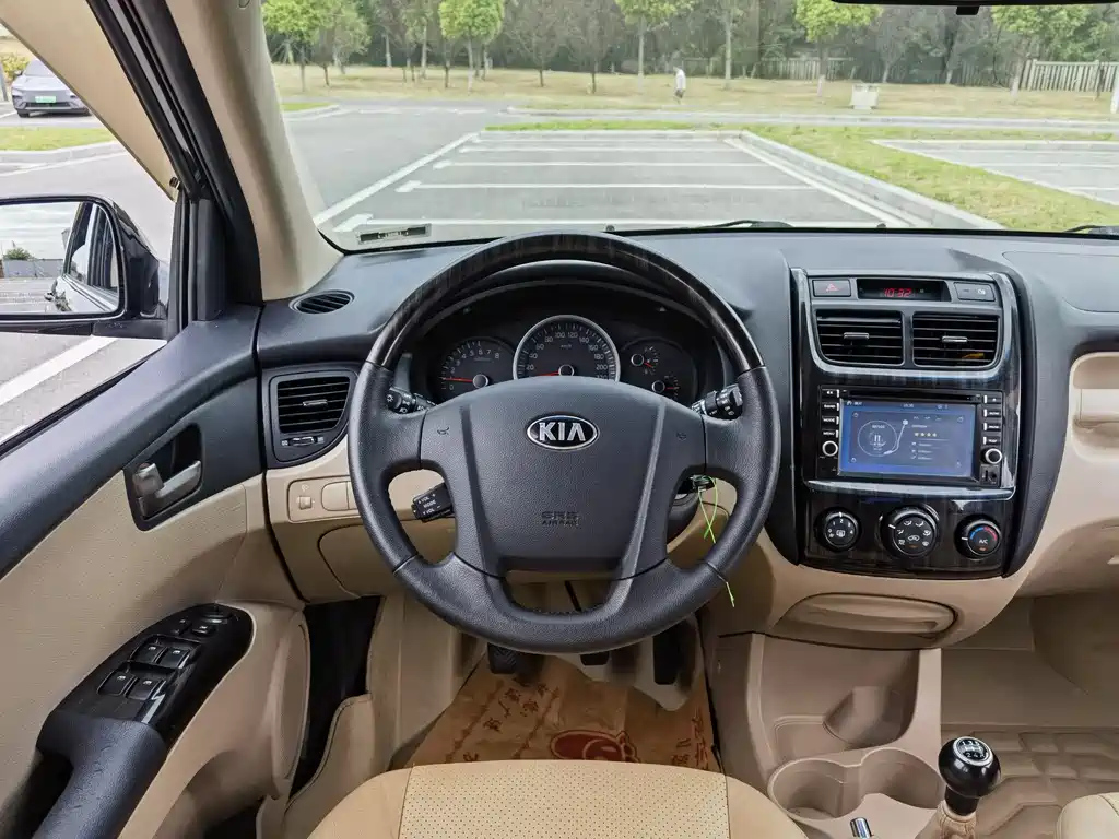 KIA SPORTAGE 2013