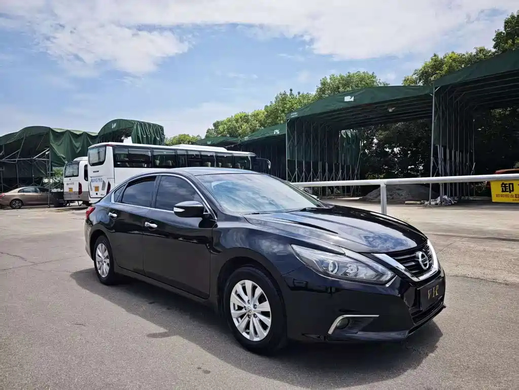 NISSAN TEANA 2016