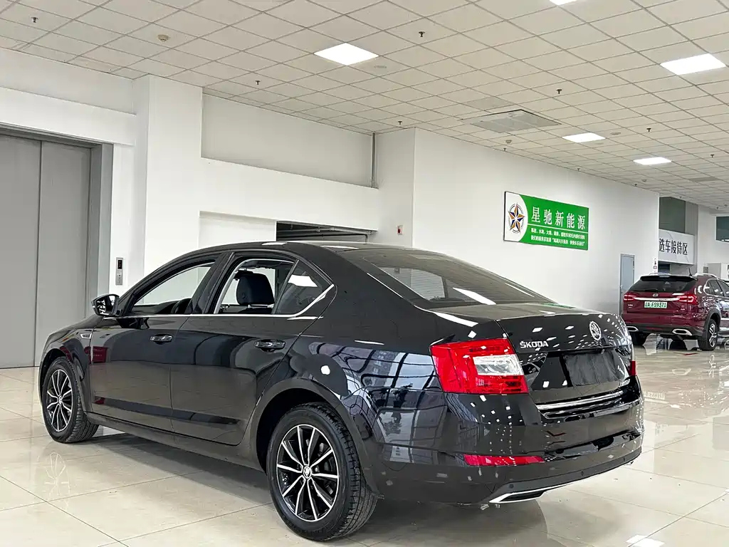 SKODA OCTAVIA 2017