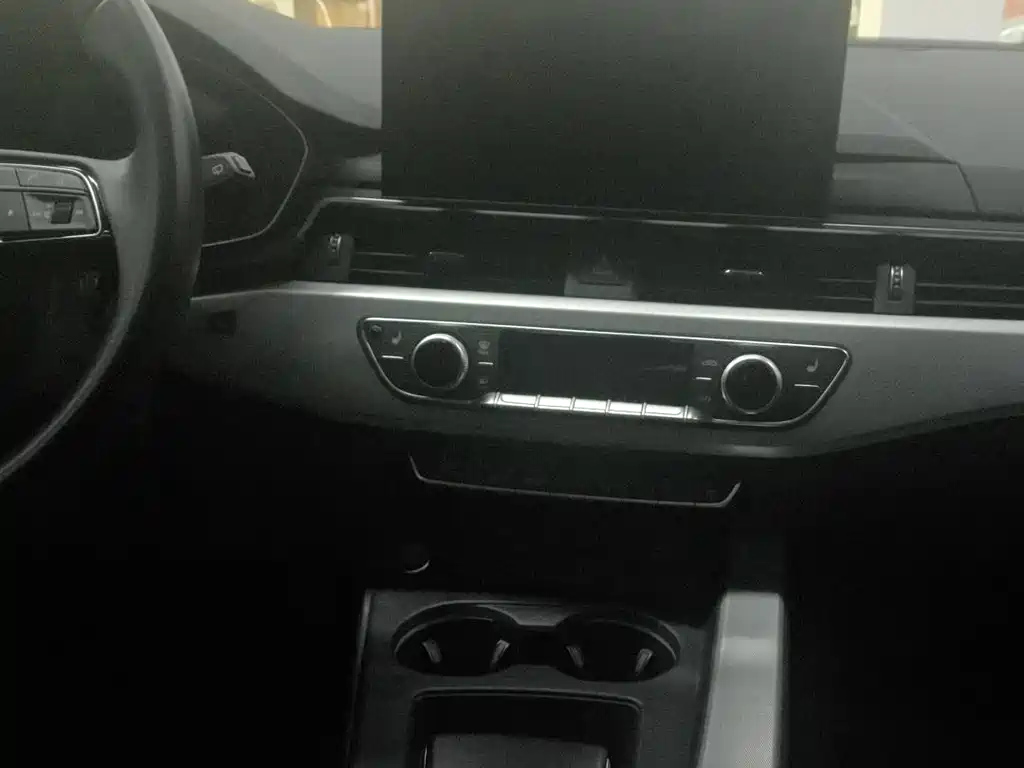 AUDI A4 IMPORT 2021