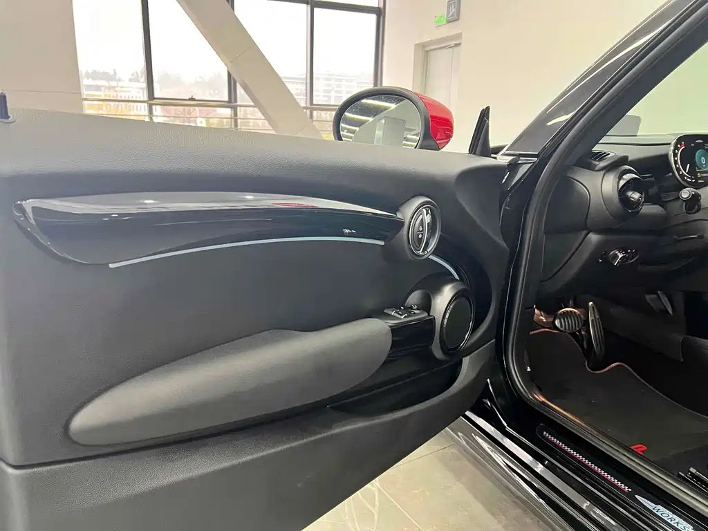 MINI JCW 2023