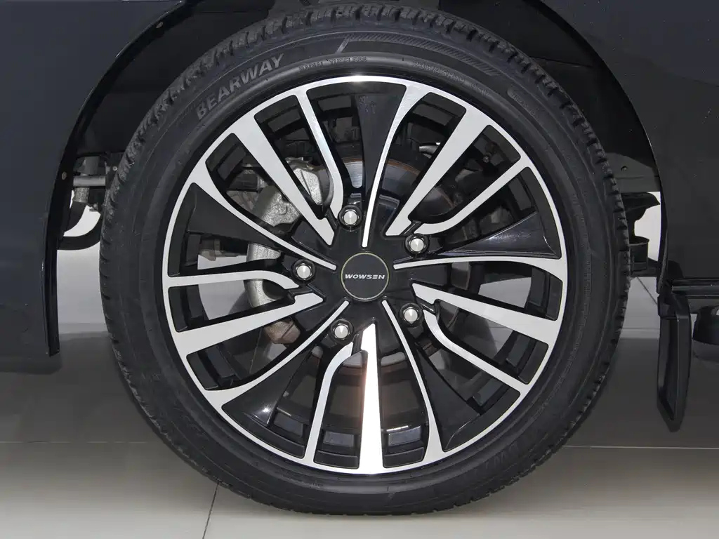 FORD TOUREO 2020