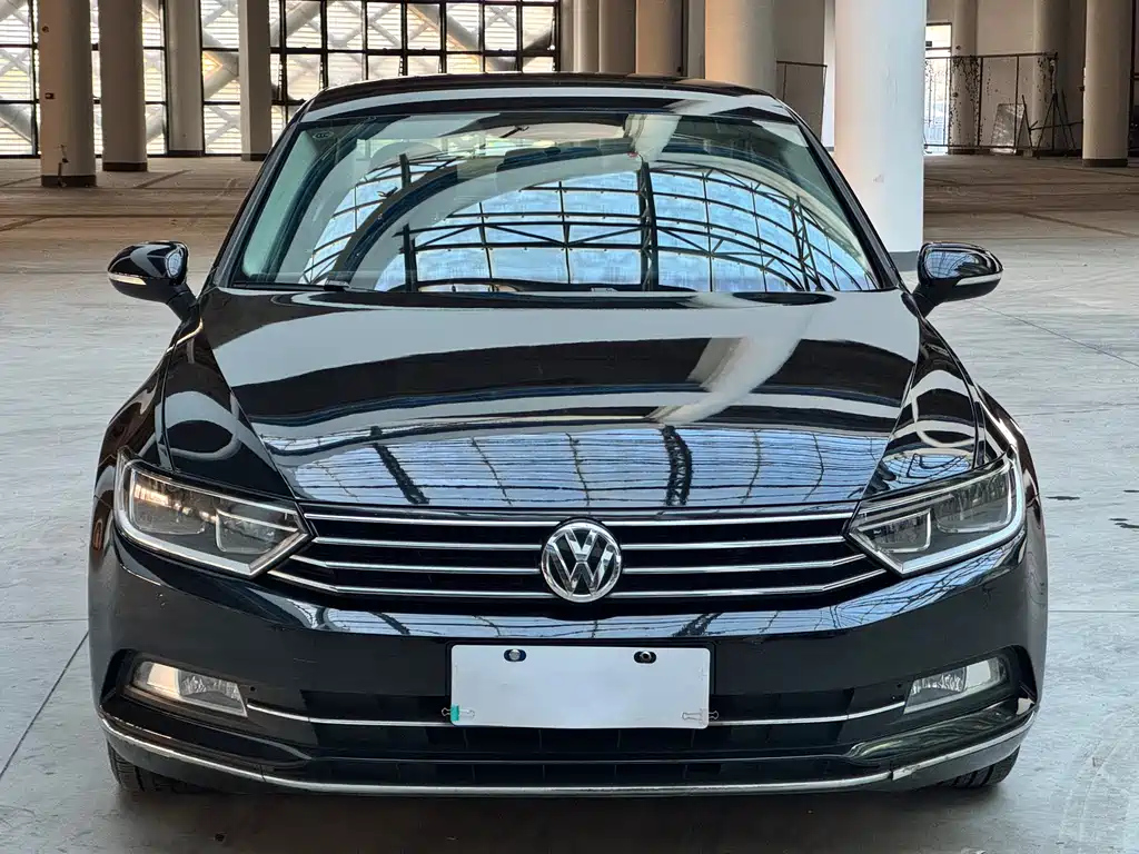 VOLKSWAGEN MAGOTAN 2018