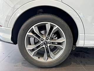 AUDI Q3 2024 YEAR 40 TFSI FASHION DYNAMIC 2024
