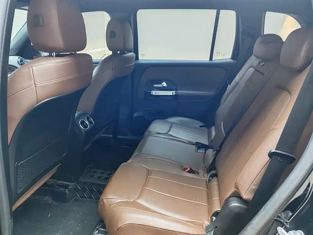 MERCEDES BENZ GLB 2021