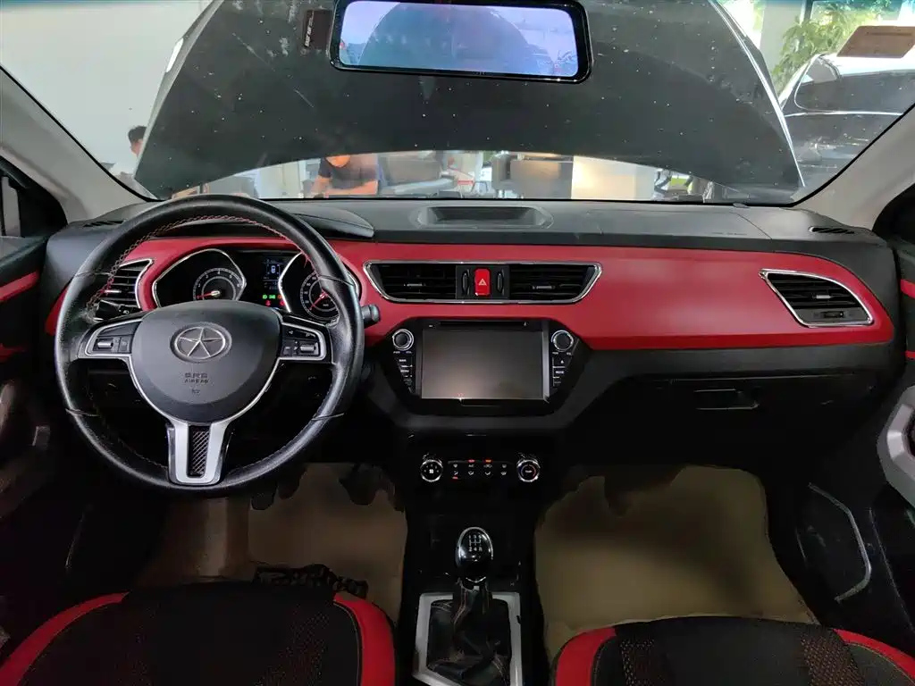 JAC REFINE S2 2015