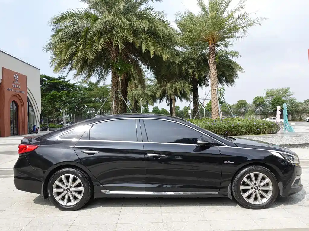 HYUNDAI SONATA 2016