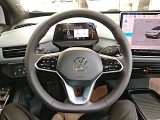 VOLKSWAGEN ID.4 X  2025 YEAR  YEAR  SMART EDITION 2025
