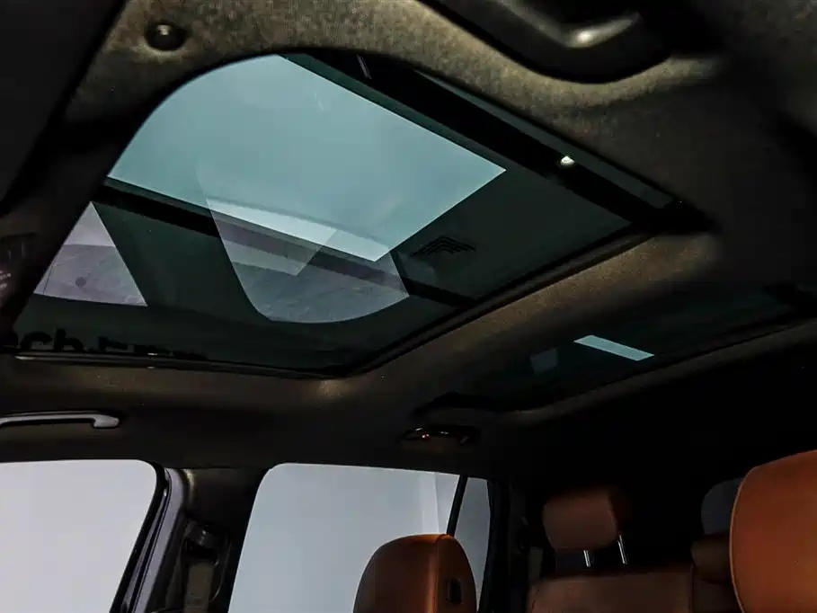 MERCEDES BENZ GLB 2023