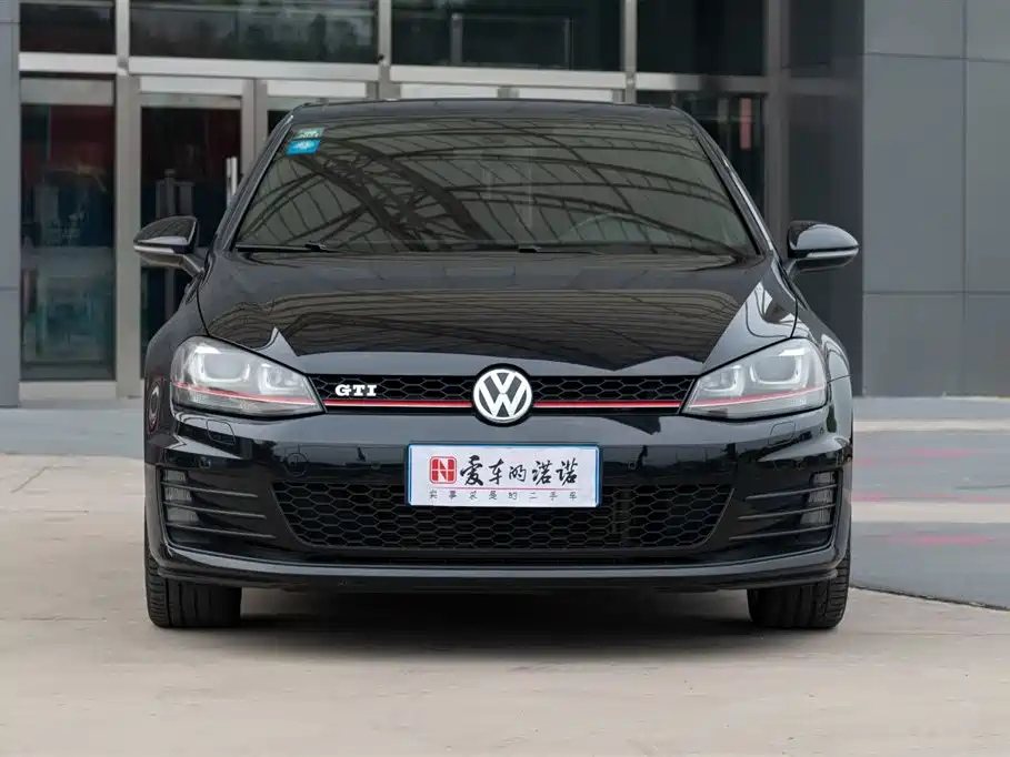 VOLKSWAGEN GOLF GTI 2016