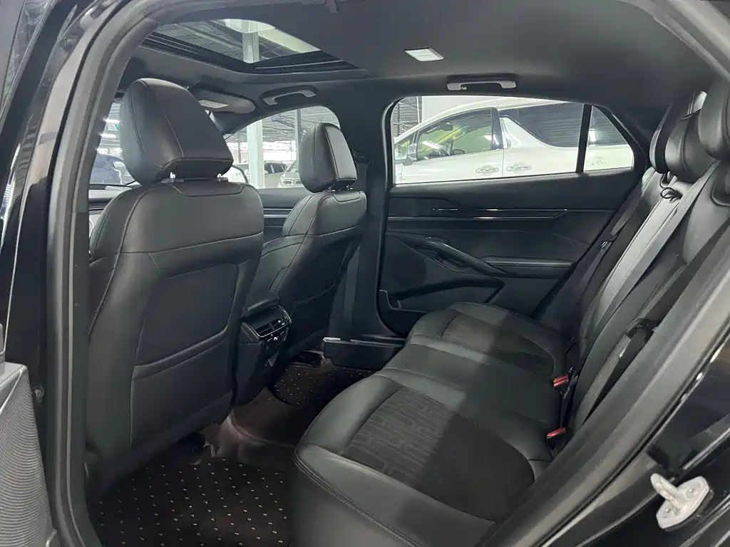 FORD MONDEO 2023