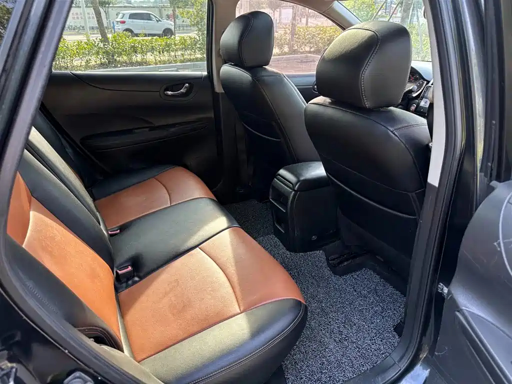 NISSAN TIIDA TIIDA 2014