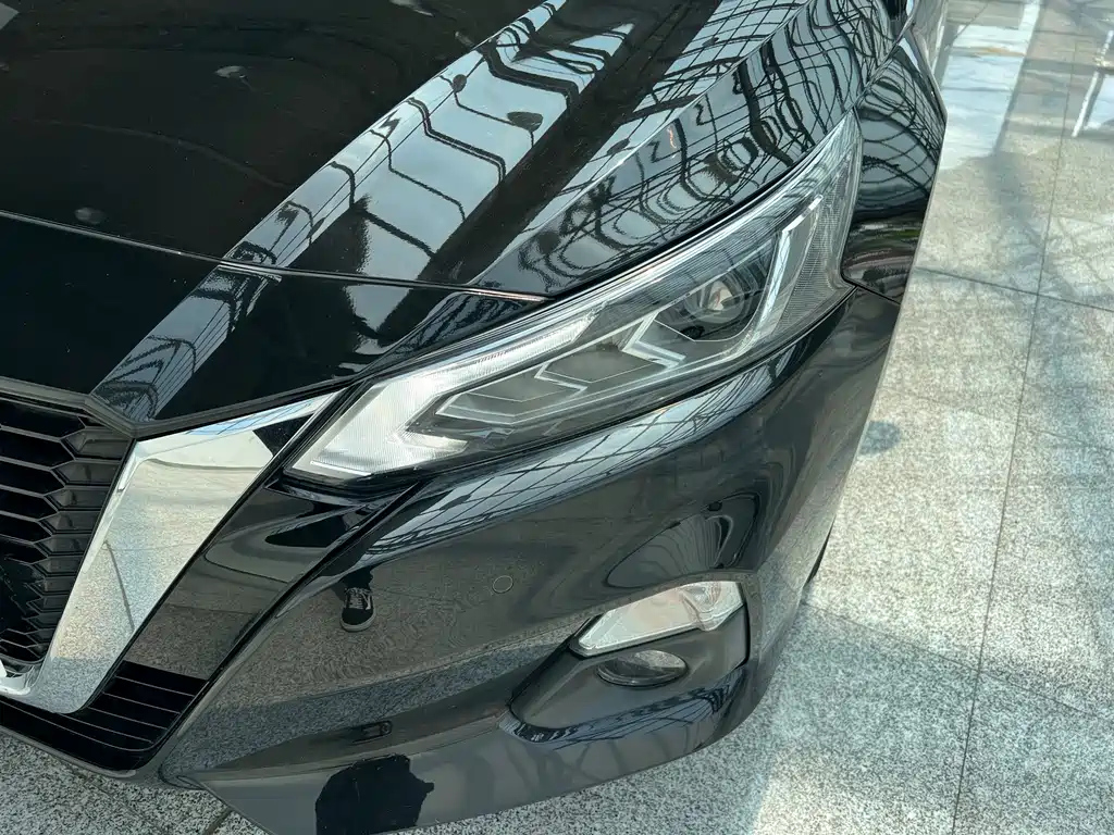 NISSAN TEANA 2022