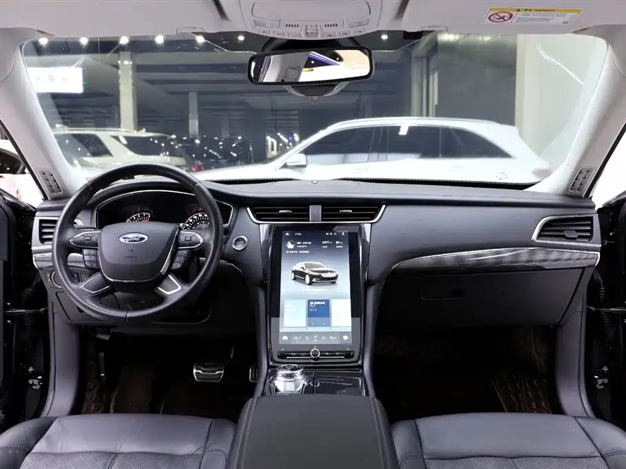 FORD TAURUS 2021
