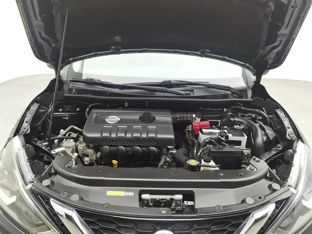 NISSAN SYLPHY 2018