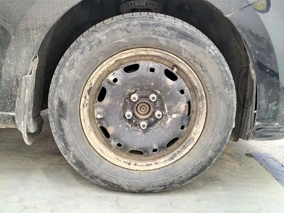 VOLKSWAGEN SANTANA 2017