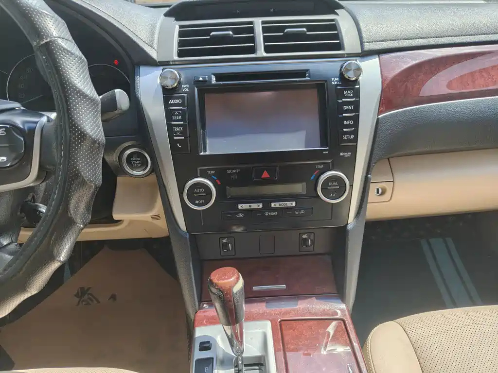 TOYOTA CAMRY 2012