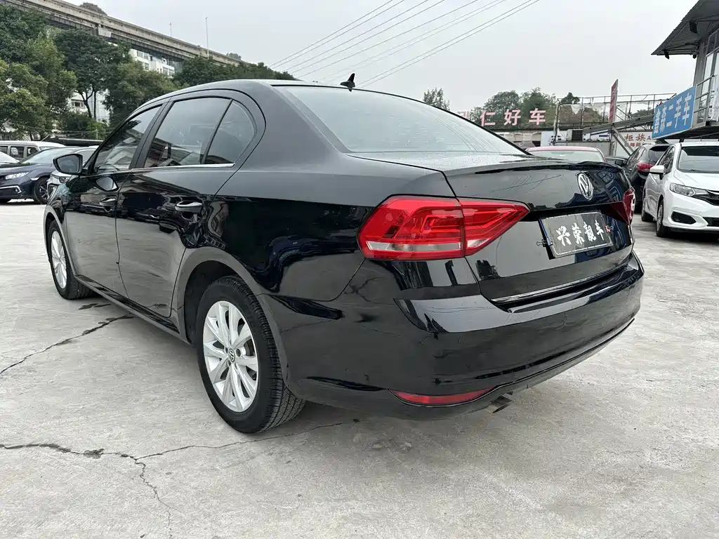 VOLKSWAGEN LAVIDA 2018