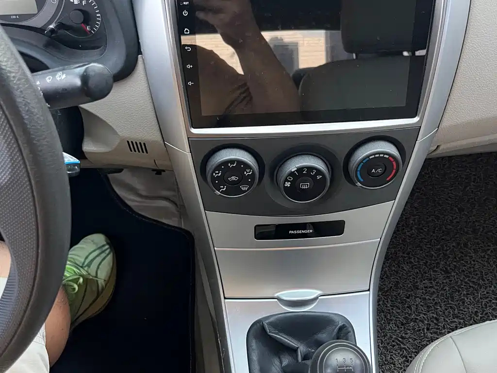 TOYOTA COROLLA 2012