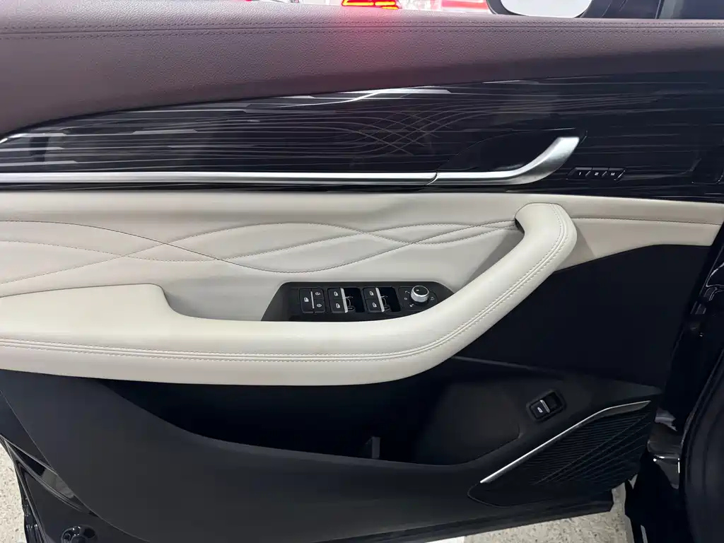 GEELY AUTO MONJARO 2021