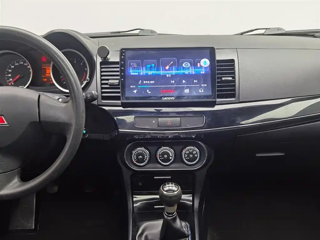 MITSUBISHI LANCER EX 2013