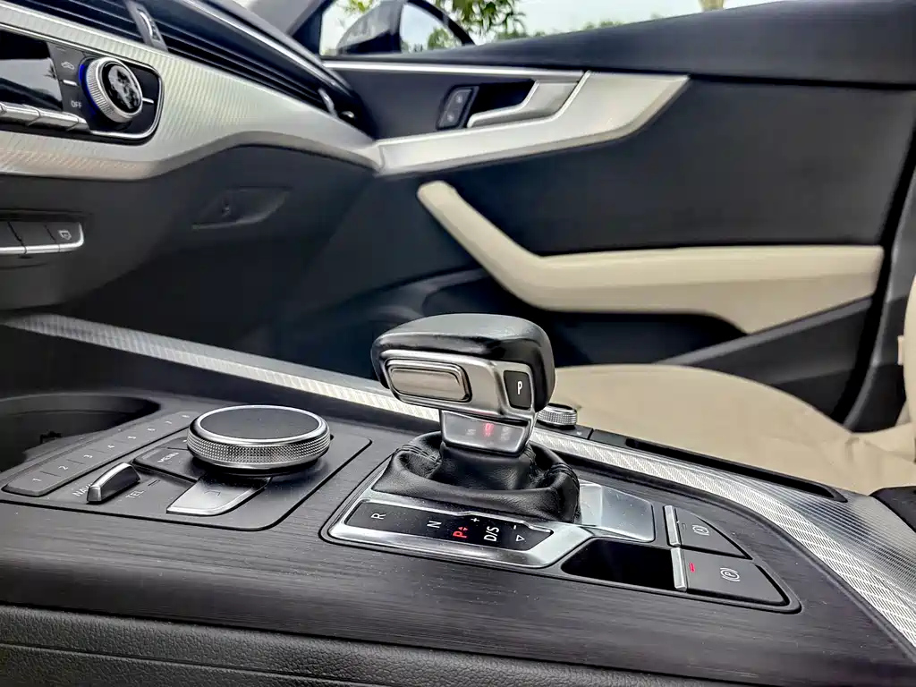 AUDI A4L 2017