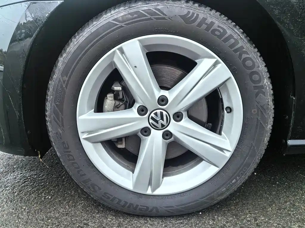 VOLKSWAGEN PASSAT 2014