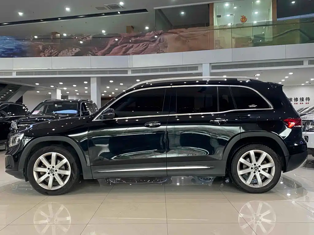 MERCEDES BENZ GLB 2020