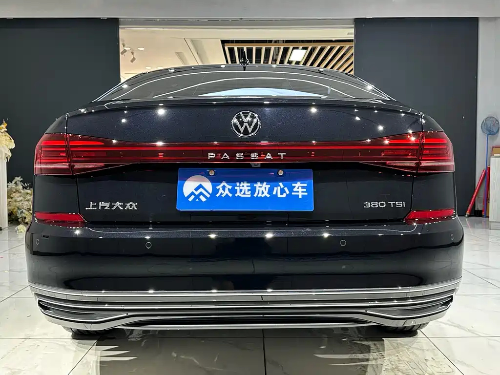VOLKSWAGEN PASSAT 2025