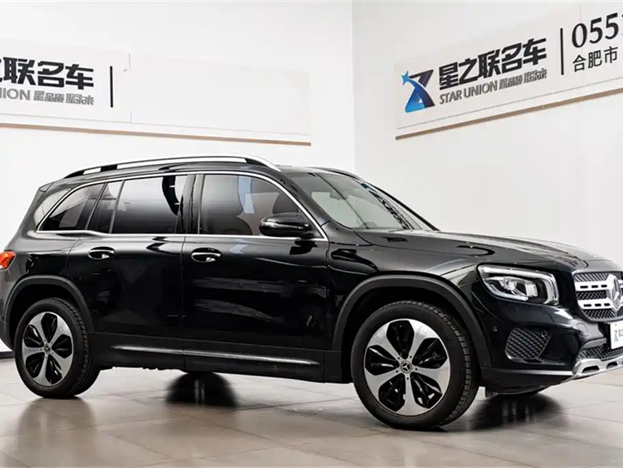 MERCEDES BENZ GLB 2023