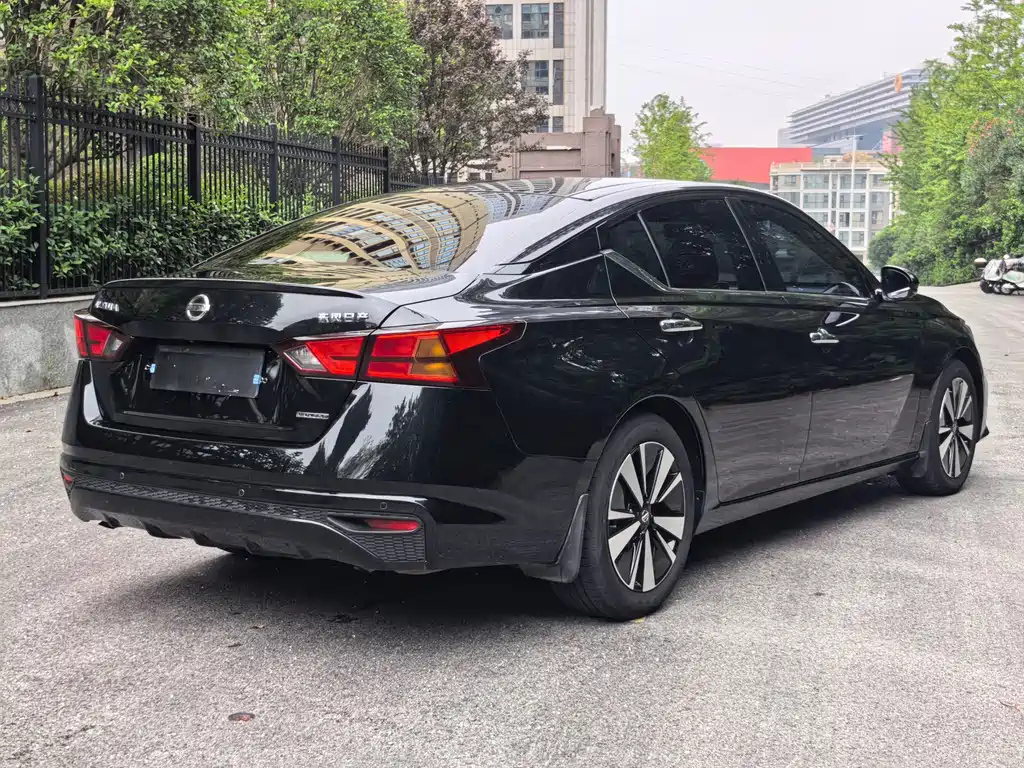 NISSAN TEANA 2021