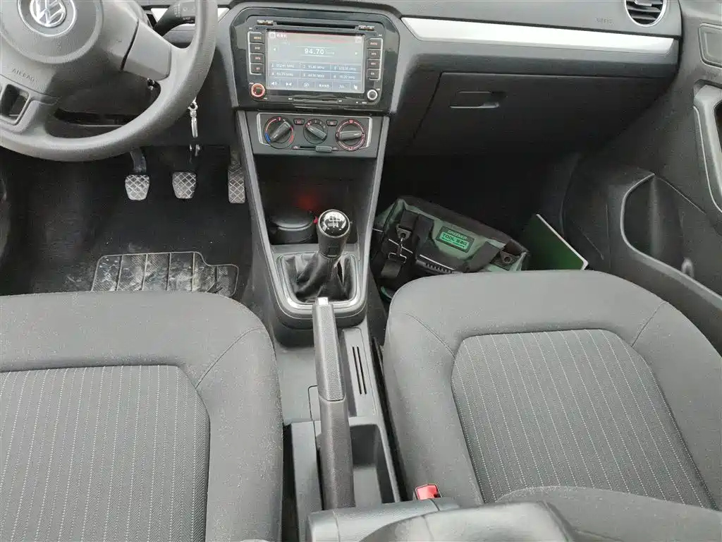 VOLKSWAGEN JETTA 2015