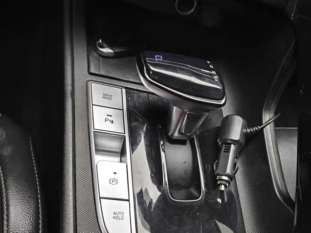 HYUNDAI ELANTRA 2022