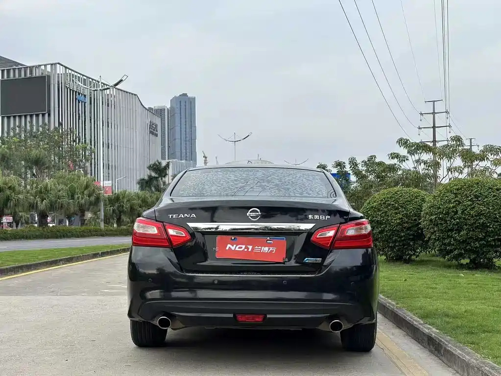 NISSAN TEANA 2018